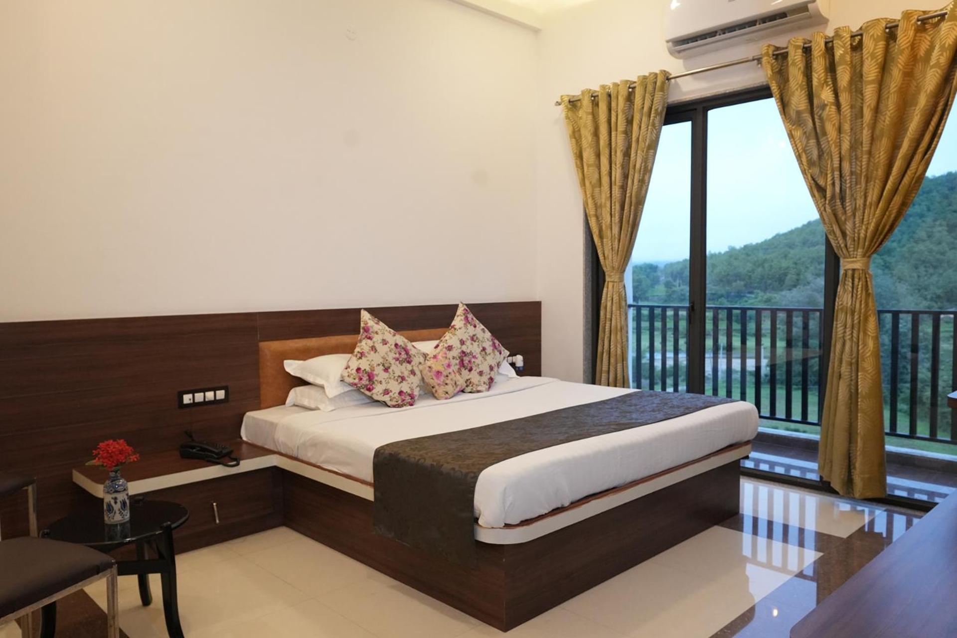 Hotel White Lotus Dungarpur Exteriör bild