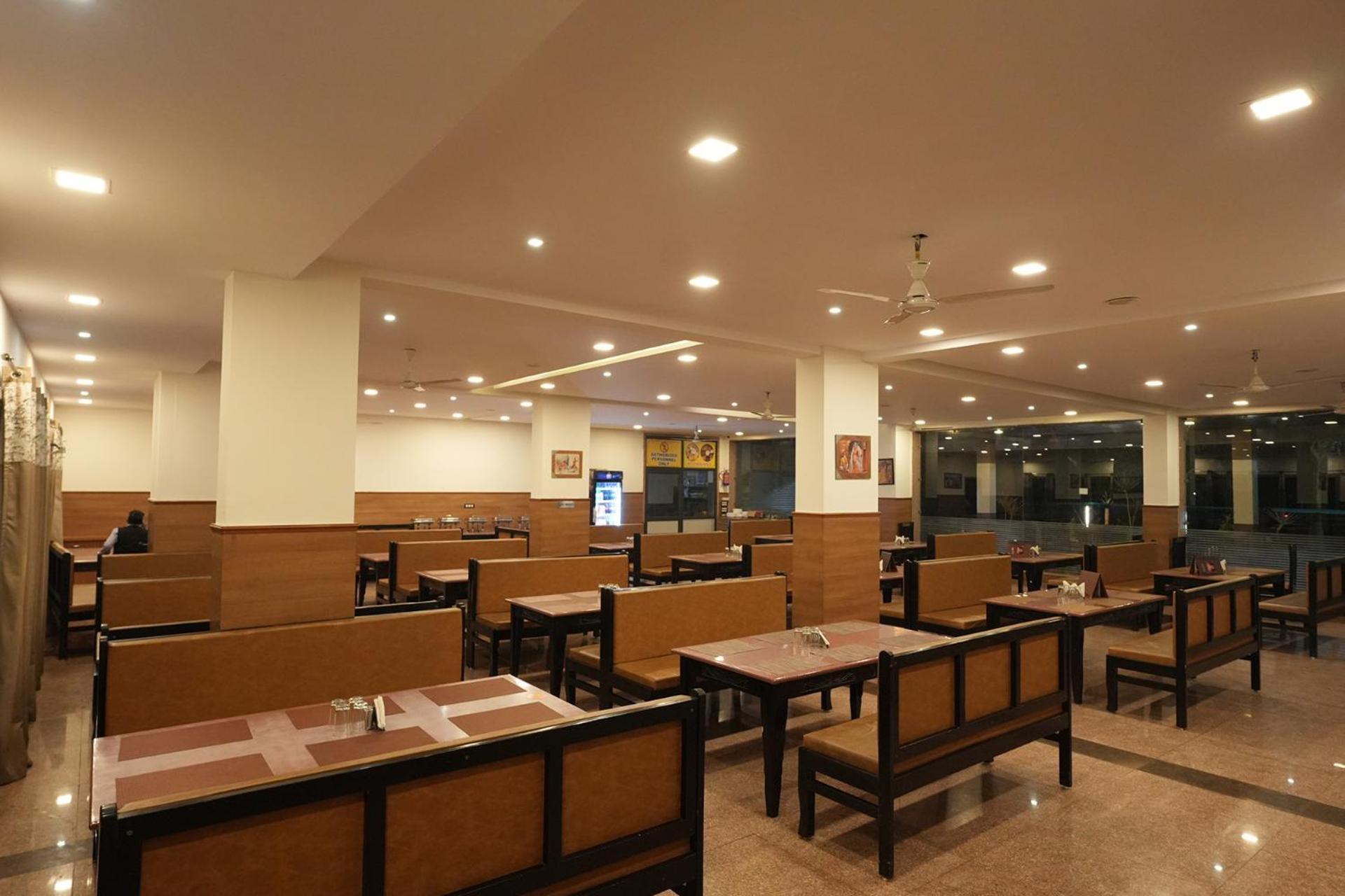 Hotel White Lotus Dungarpur Exteriör bild